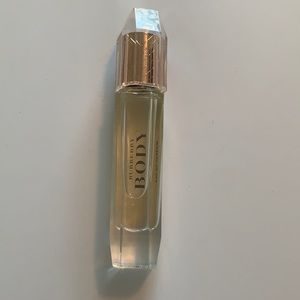 Bureberry Body perfume hardly used.
